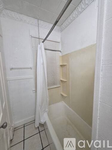 Holyoke Apartment: 649 South Summer Street