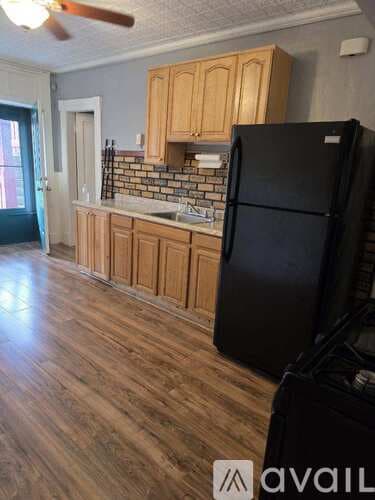 Holyoke Apartment: 649 South Summer Street