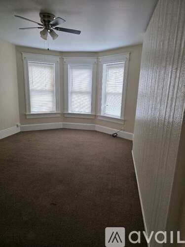 Holyoke Apartment: 649 South Summer Street