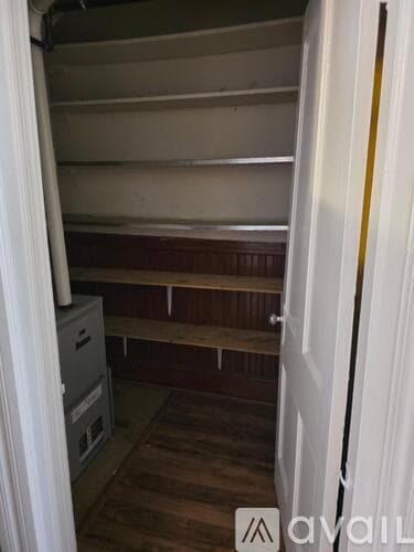 Holyoke Apartment: 649 South Summer Street