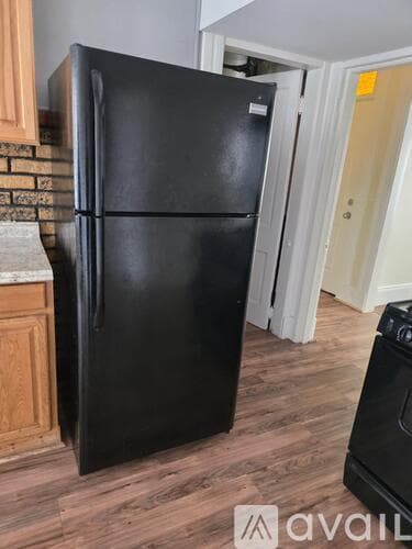 Holyoke Apartment: 649 South Summer Street
