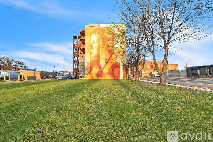 Holyoke Apartment: 649 South Summer Street