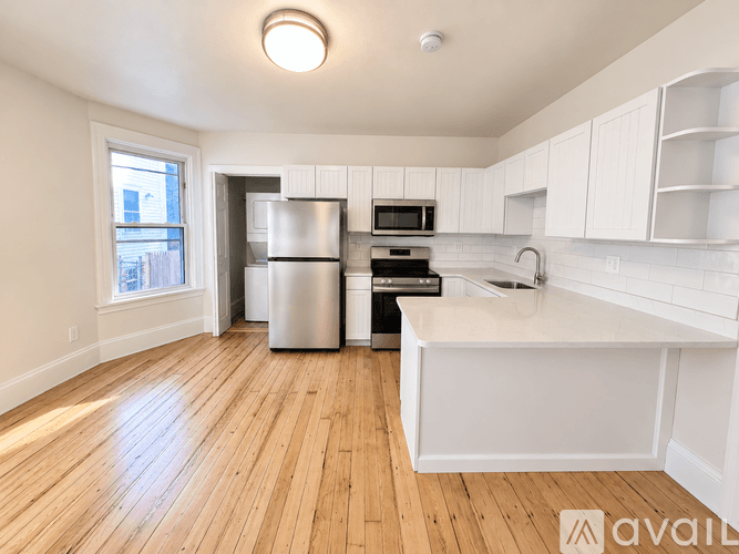 Providence Apartment: 109 Bowen St