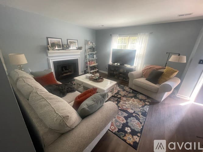 Lexington Townhome: 3175 Kirklevington Dr