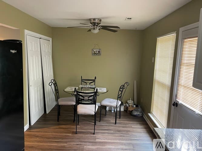 Lexington Townhome: 3175 Kirklevington Dr