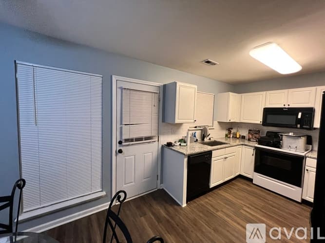 Lexington Townhome: 3175 Kirklevington Dr