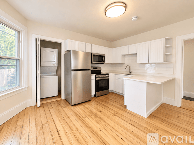 Providence Apartment: 109 Bowen St