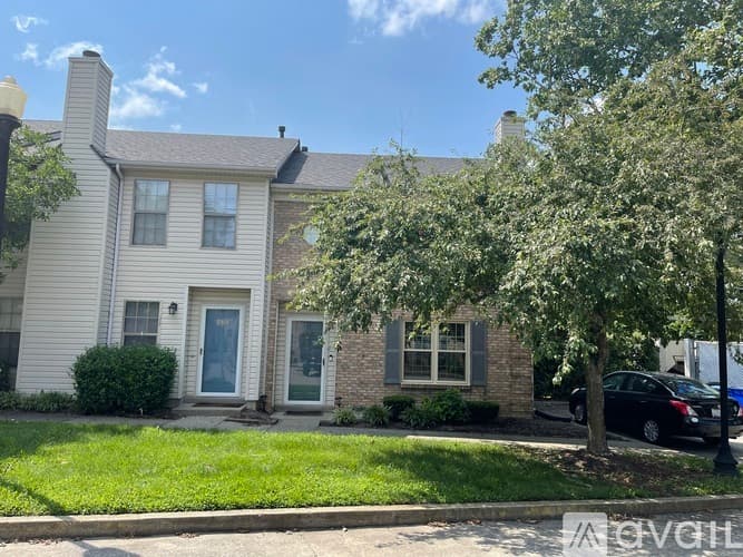 Lexington Townhome: 3175 Kirklevington Dr