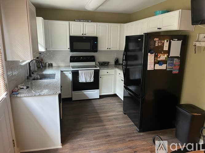 Lexington Townhome: 3175 Kirklevington Dr