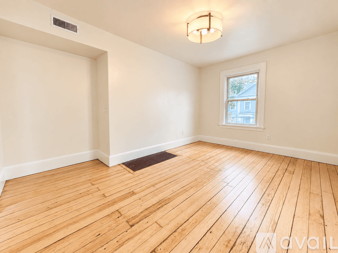 Providence Apartment: 109 Bowen St