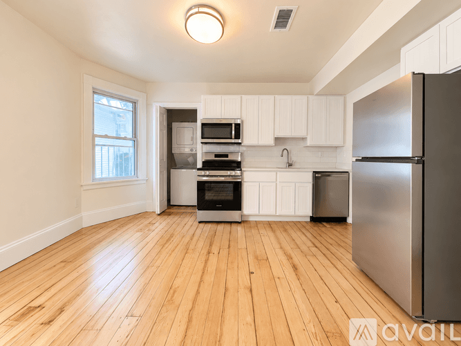 Providence Apartment: 109 Bowen St