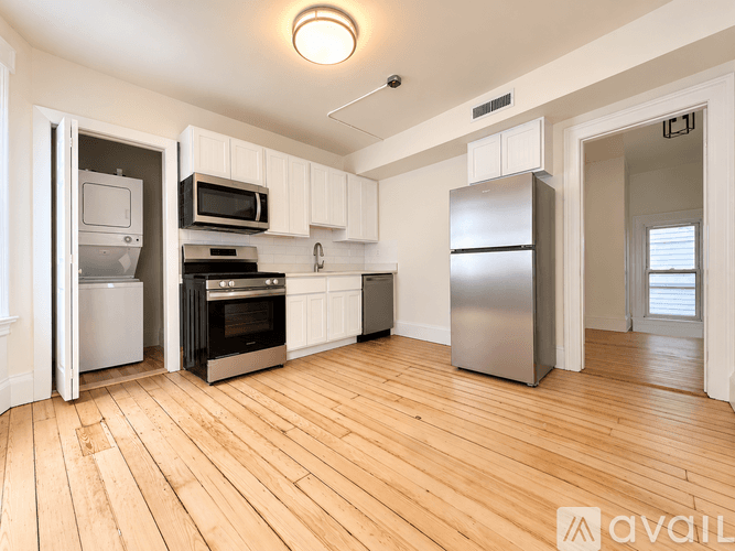 Providence Apartment: 109 Bowen St