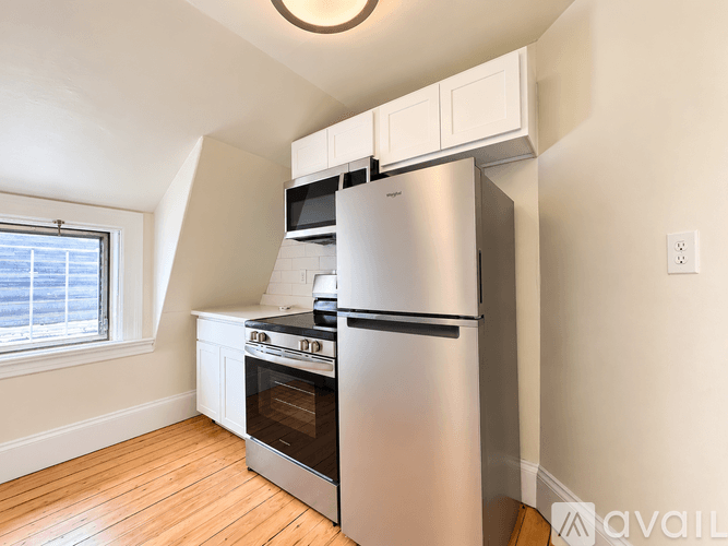 Providence Apartment: 109 Bowen St