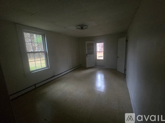Coventry Apartment: 278 Cross St