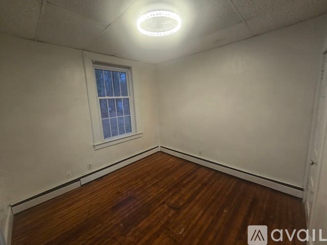 Coventry Apartment: 278 Cross St