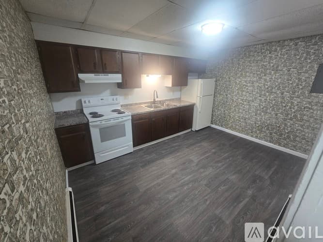 Coventry Apartment: 278 Cross St
