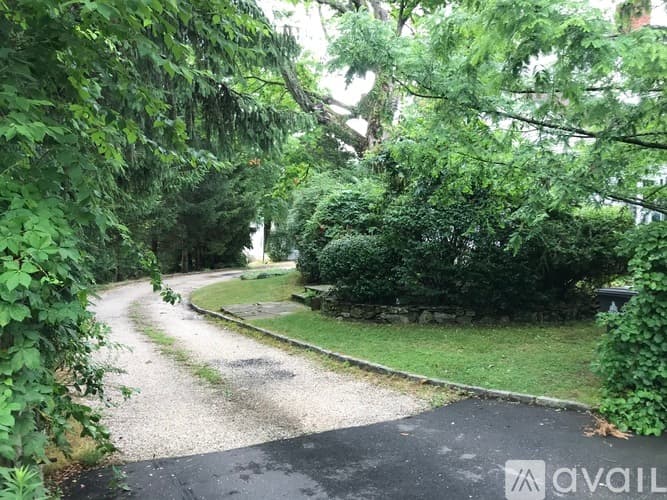 Stamford House: 1709 Newfield Avenue