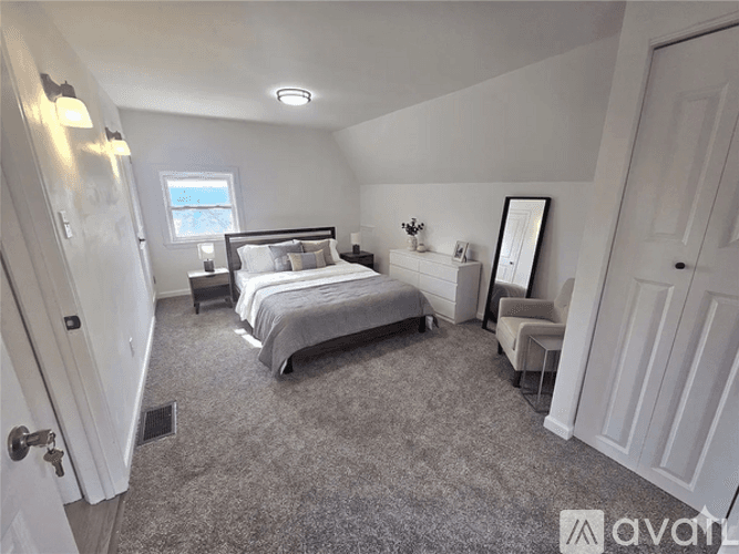 Pittsburgh House: 2323 Patterson Ave