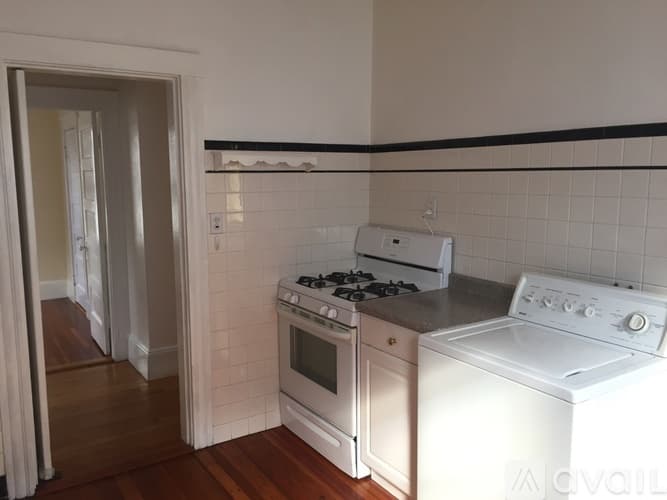Watertown Apartment: 42 Dartmouth St