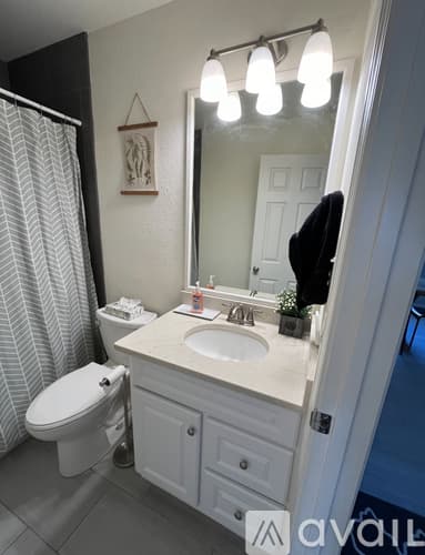 Selma House: 15011 Cog Hill
