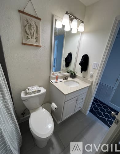 Selma House: 15011 Cog Hill