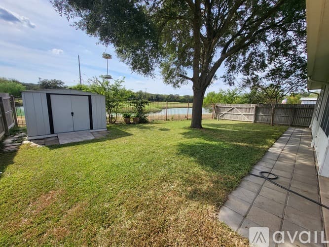 Selma House: 15011 Cog Hill
