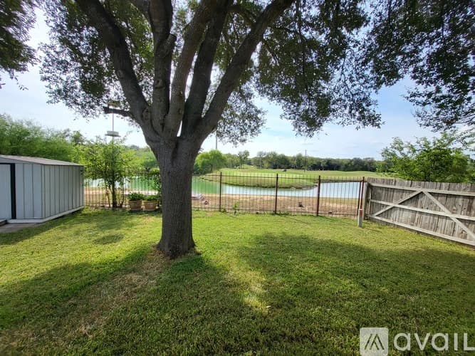 Selma House: 15011 Cog Hill