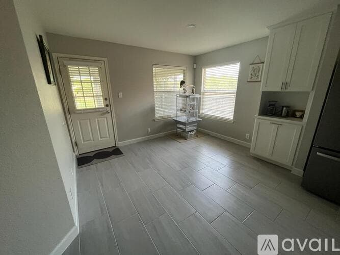 Selma House: 15011 Cog Hill