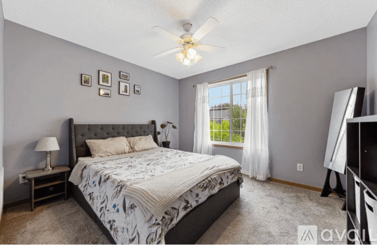 Apple Valley Townhome: 15549 Flyboat Lane