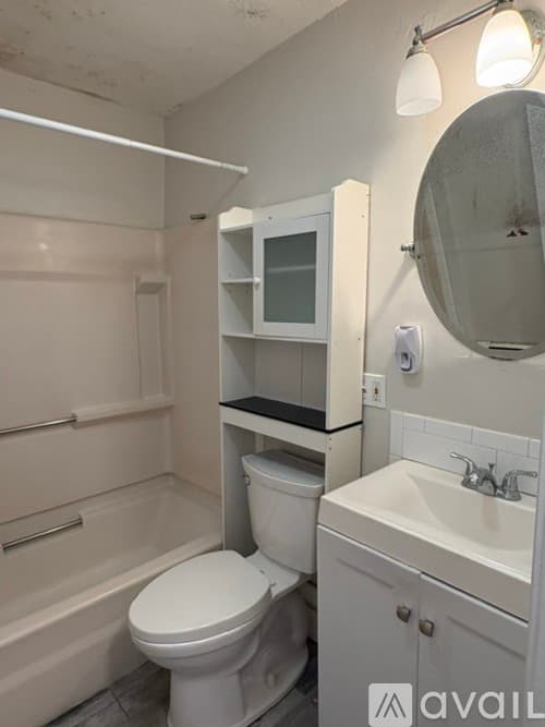 Winthrop Apartment: 195 Winthrop St