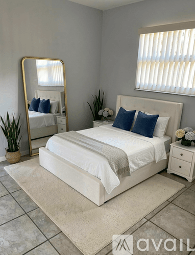 Oakland Park Apartment: 4440 Northeast 1st Terrace