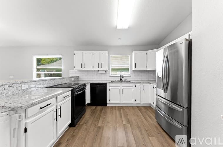 Lakeland House: 1148 Ruby St