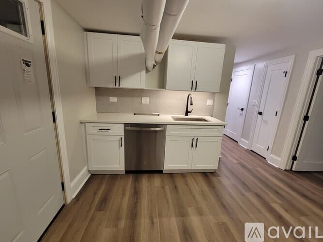 Chicago Apartment: 6414 6432 N Richmond St