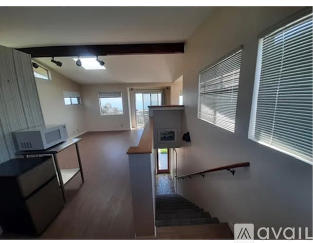 Santa Barbara House: 720 Miramonte Drive