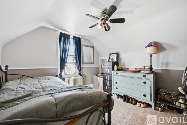 Stroudsburg House: 528 Wallace Street
