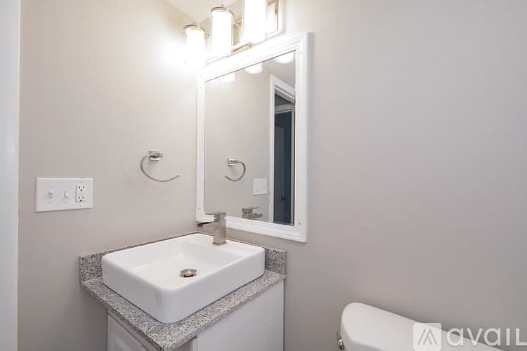 Pittsburgh Apartment: 3 Dorchester Dr