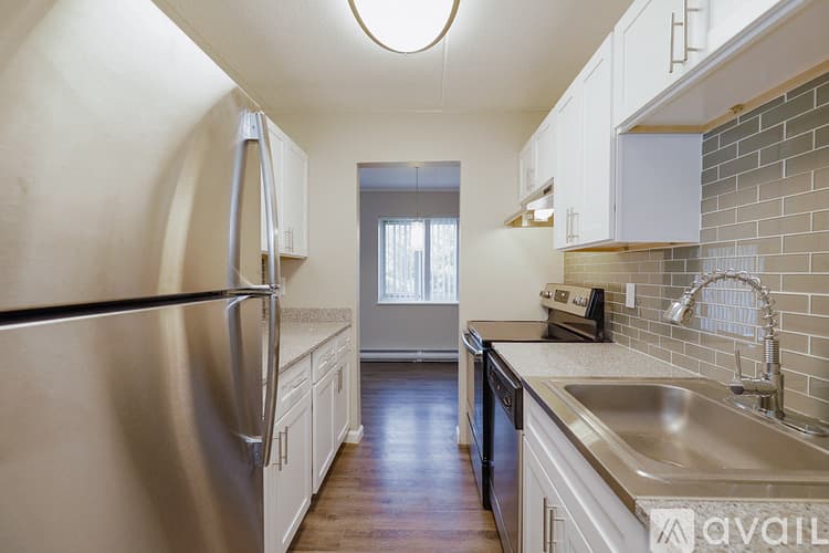 Pittsburgh Apartment: 3 Dorchester Dr