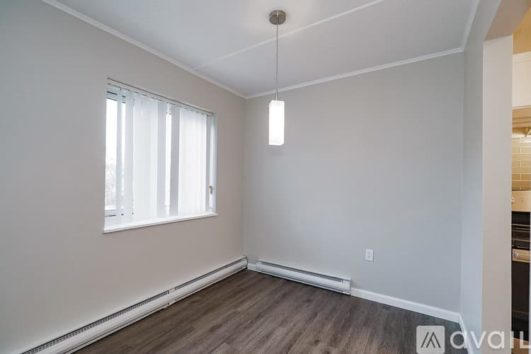 Pittsburgh Apartment: 5 Dorchester Dr