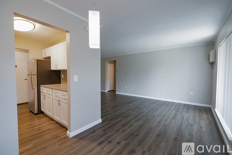 Pittsburgh Apartment: 5 Dorchester Dr