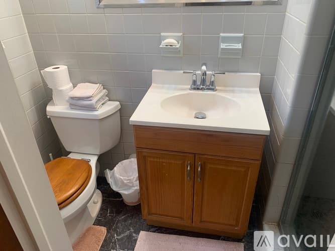 Hillside House: 1476 Orchard Terrace