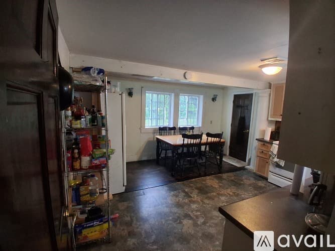 Franklin Apartment: 25 Main St