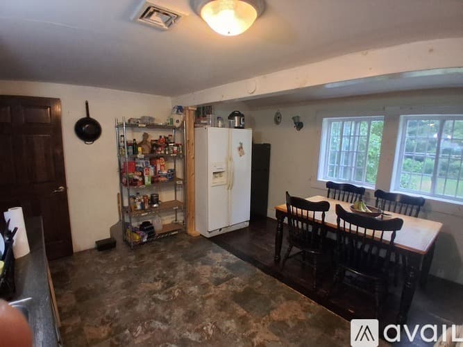 Franklin Apartment: 25 Main St