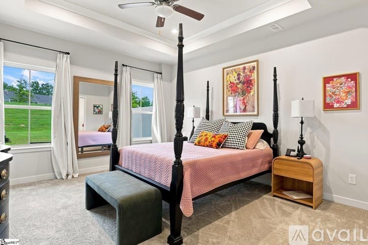 Simpsonville House: 44 Moss Hollow Way