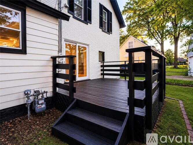 St. Cloud House: 314 Wilson Ave SE
