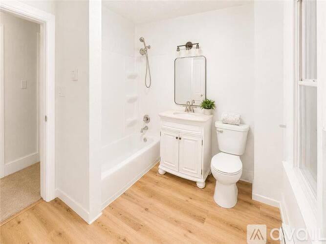 St. Cloud House: 314 Wilson Ave SE