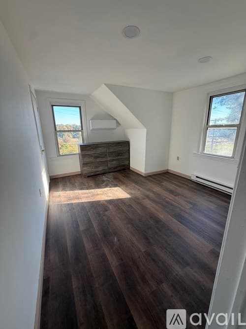 Montville Apartment: 91 Lathrop Rd
