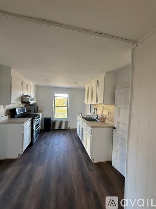 Montville Apartment: 91 Lathrop Rd