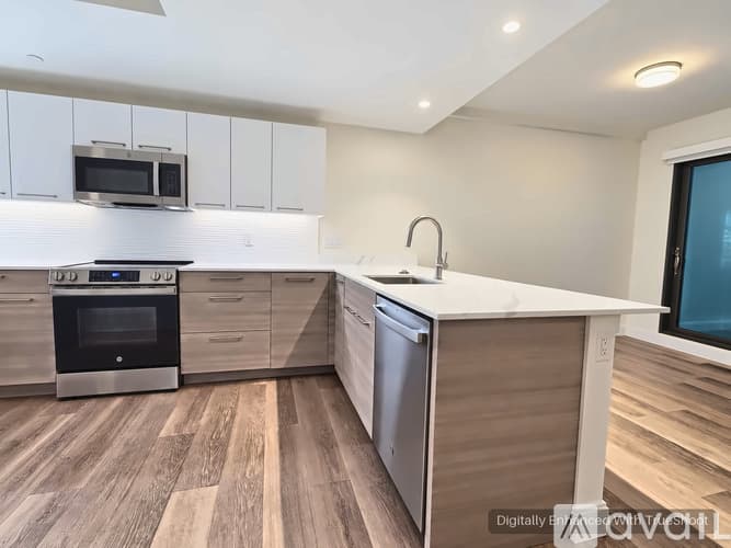 Boston Apartment: 1079 Commonwealth Ave