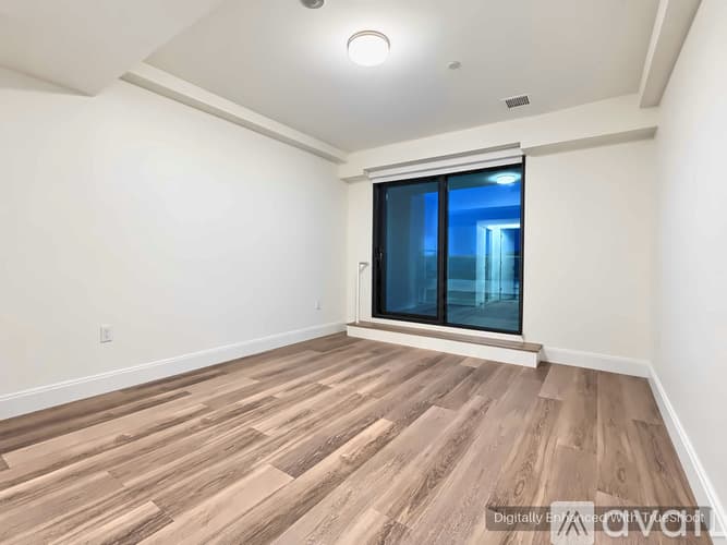 Boston Apartment: 1079 Commonwealth Ave