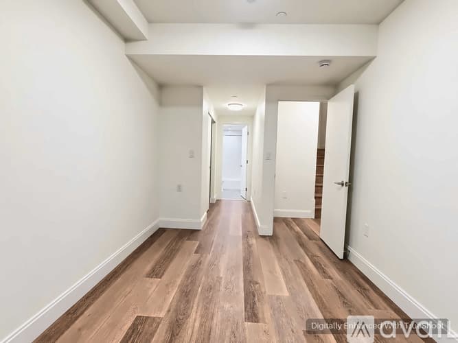 Boston Apartment: 1079 Commonwealth Ave